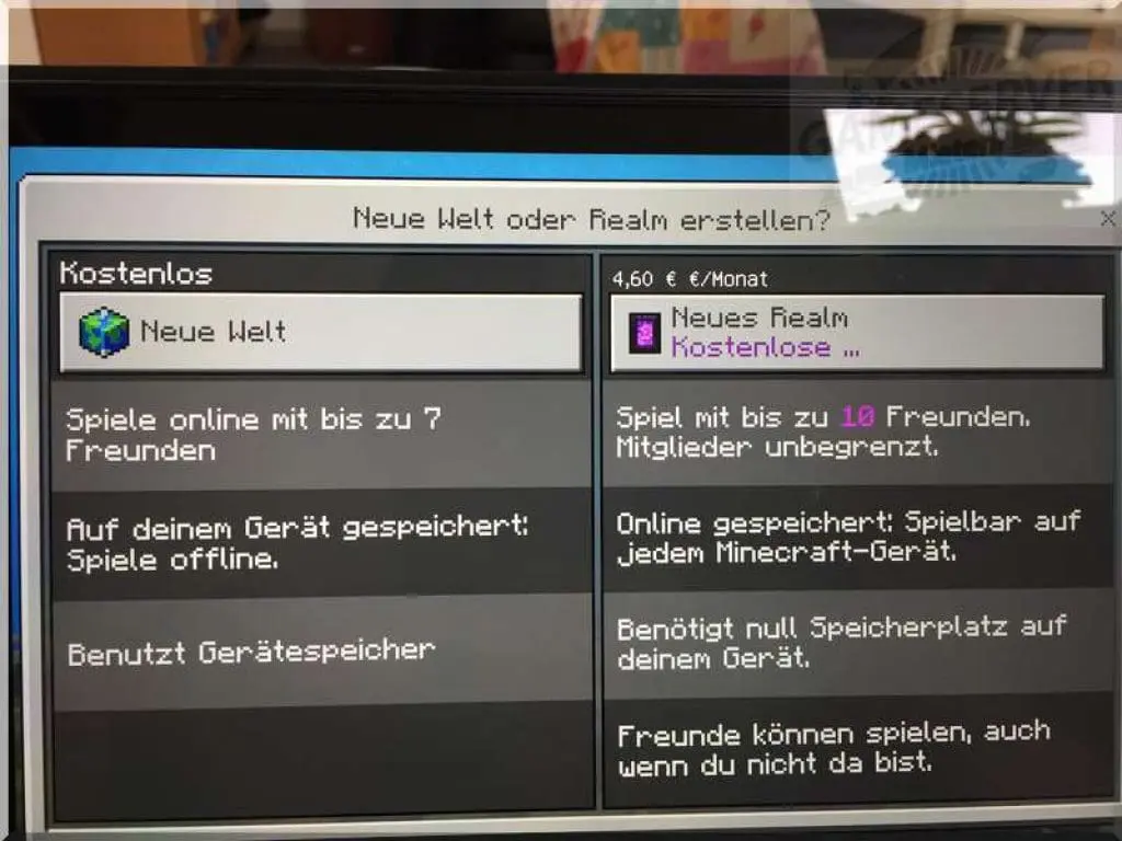 Minecraft PE Menue zeigt die Unterschiede zwischen Realms und Multiplayer im LAN - Bis zu 10 Spieler und Realm Besitzer