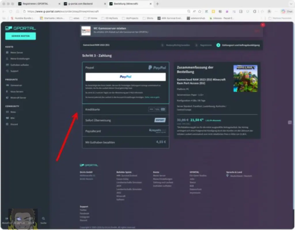 Ein Screenshot einer GPORTAL-Zahlungsseite zeigt die Optionen PayPal, Kreditkarte und Banküberweisung. Ein roter Pfeil zeigt auf die Registerkarte "Kreditkarte". Die Zusammenfassung der Bestellung für Gamecloud Rust wird rechts angezeigt.