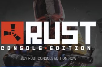 Auf dem Cover der „Rust Console Edition“ ist eine Figur mit rotem Helm und gelbem Anzug abgebildet, die eine Waffe hält, mit PlayStation 4- und Xbox One-Logos sowie einem Text, der auf den RUST CE Sale hinweist – verpassen Sie nicht Ihre Chance, das Spiel jetzt zu kaufen!.