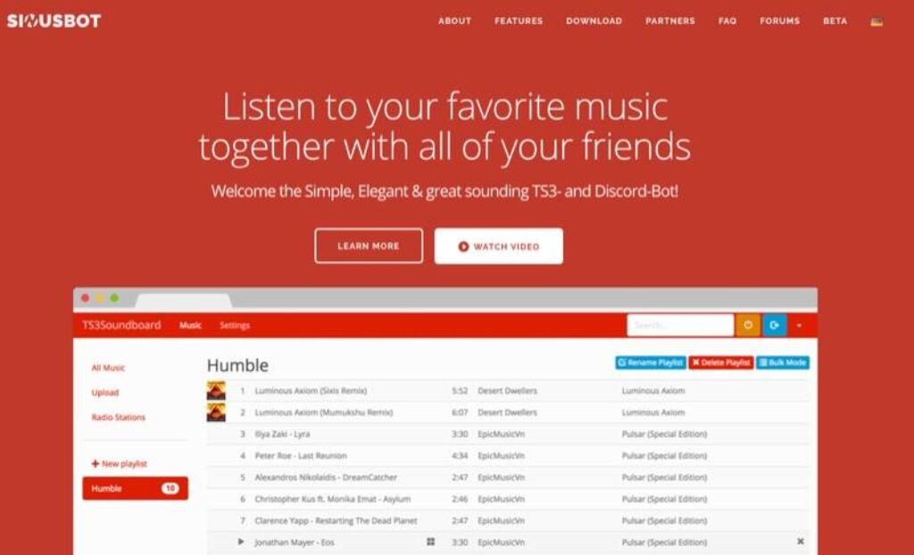 stille server gehören der vergangenheit an: entdecke deinen music bot für discord & teamspeak | 4 Screenshot der Startseite der SinusBot-Website mit rotem Hintergrund, weißer Kopfzeile, die zum Musikhören mit Freunden einlädt, und einem Beispiel für eine Music Bot für Discord-Player-Schnittstelle, die eine Wiedergabeliste anzeigt.